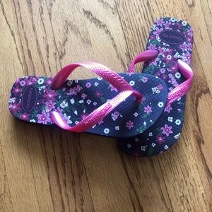 Like New! Havaianas flip-flops